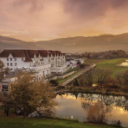 Prestige Harbourfront Resort, Worldhotels Luxury Salmon Arm Εξωτερικό φωτογραφία