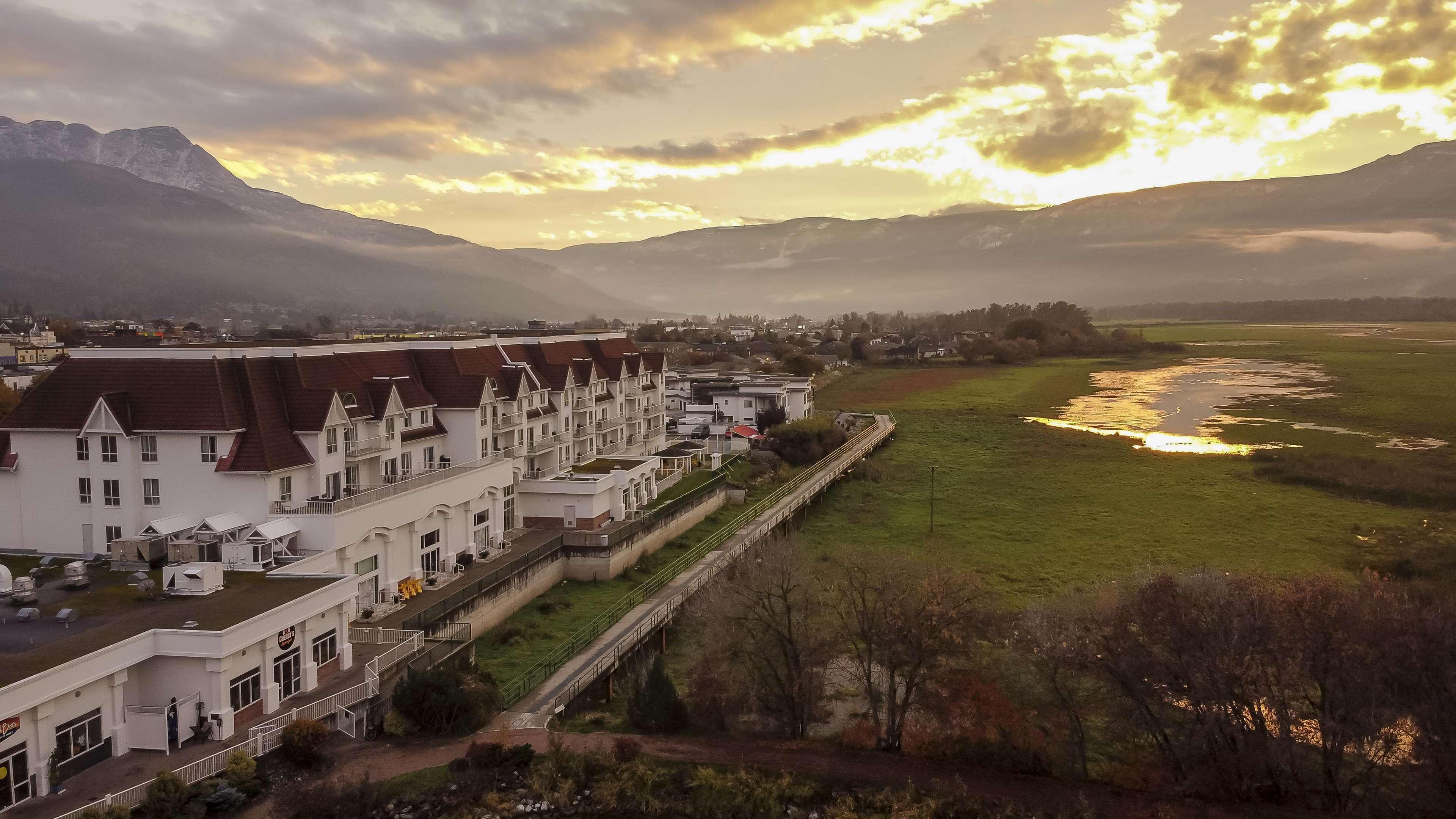 Prestige Harbourfront Resort, Worldhotels Luxury Salmon Arm Εξωτερικό φωτογραφία