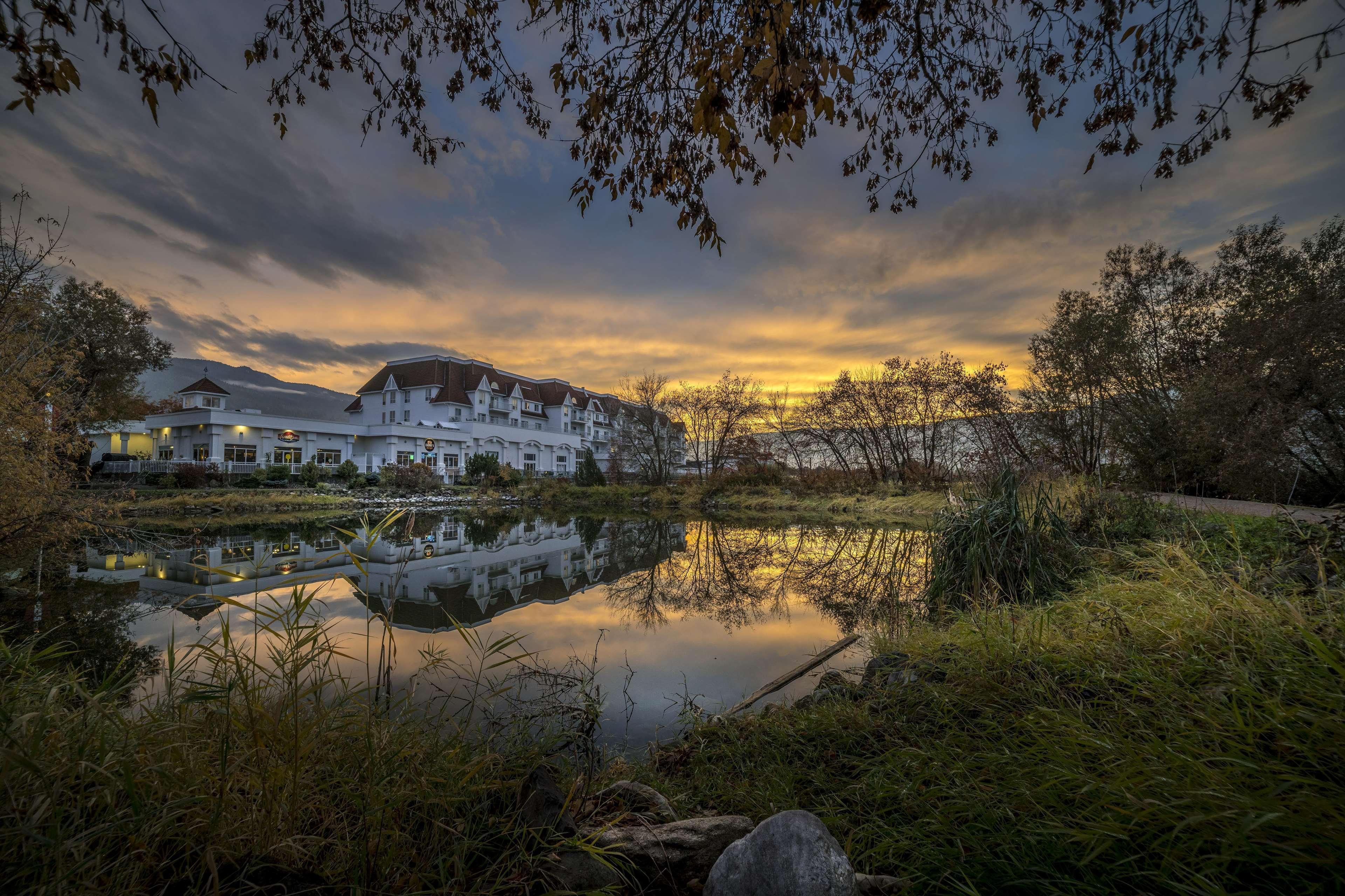 Prestige Harbourfront Resort, Worldhotels Luxury Salmon Arm Εξωτερικό φωτογραφία