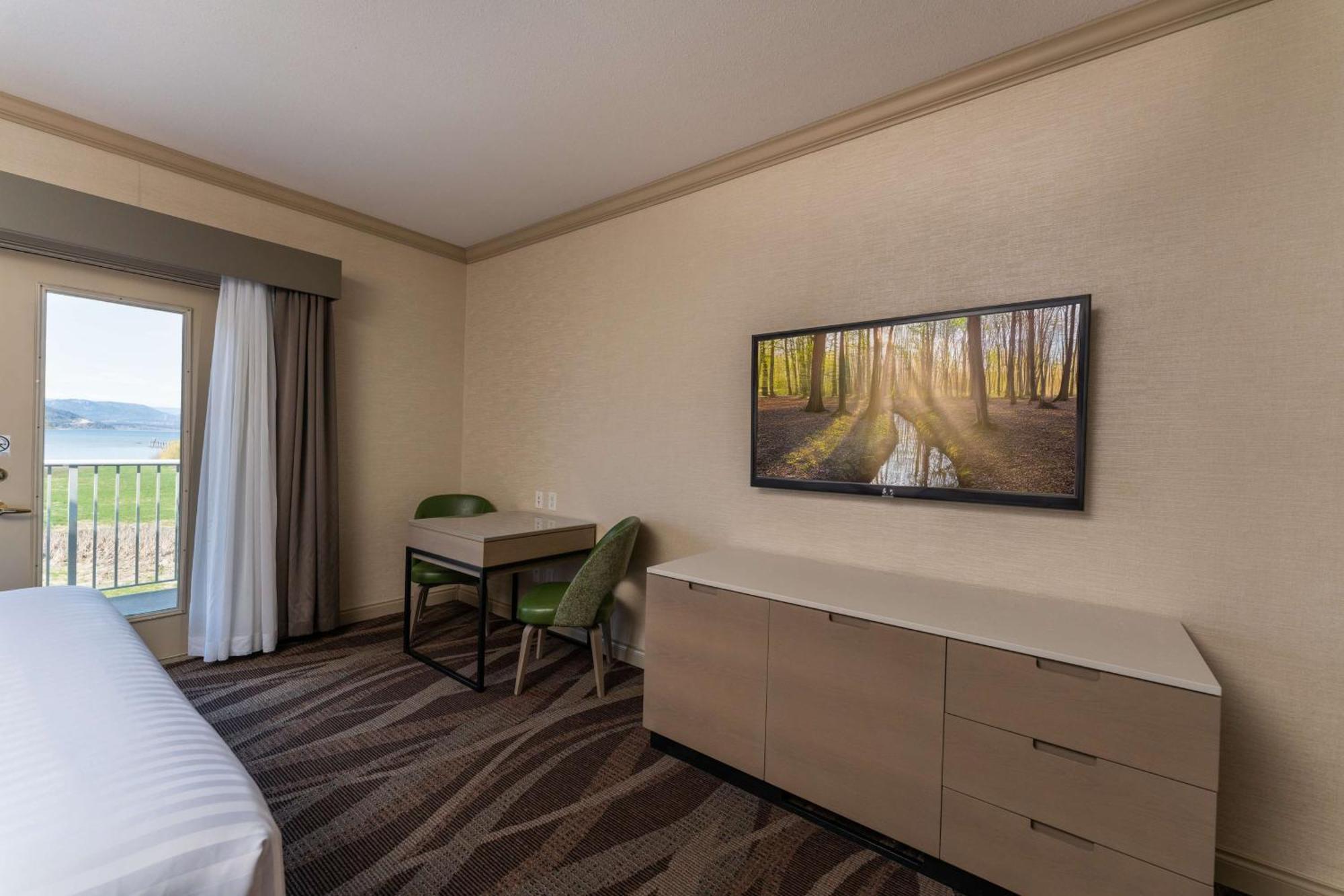 Prestige Harbourfront Resort, Worldhotels Luxury Salmon Arm Εξωτερικό φωτογραφία