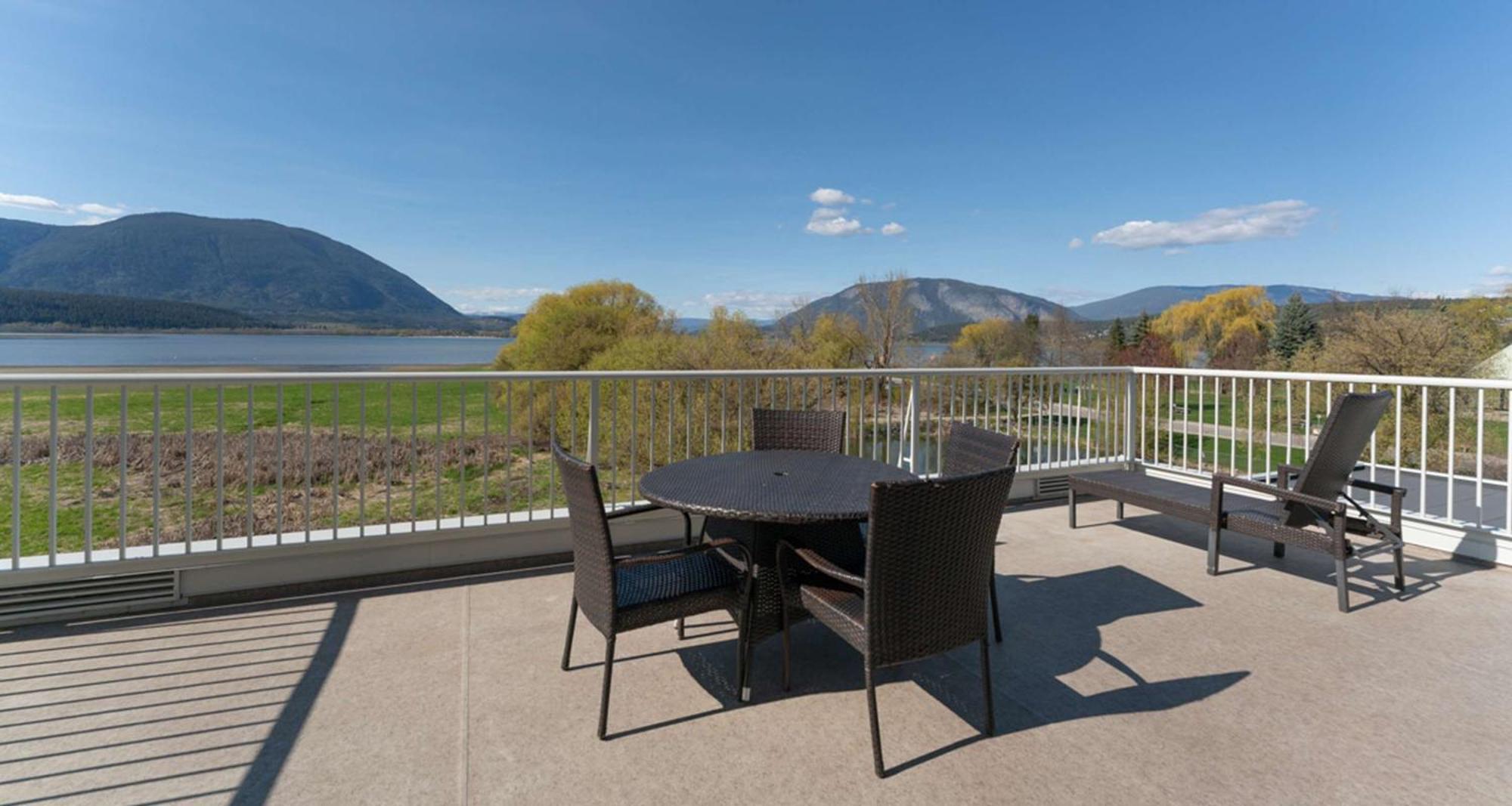 Prestige Harbourfront Resort, Worldhotels Luxury Salmon Arm Εξωτερικό φωτογραφία