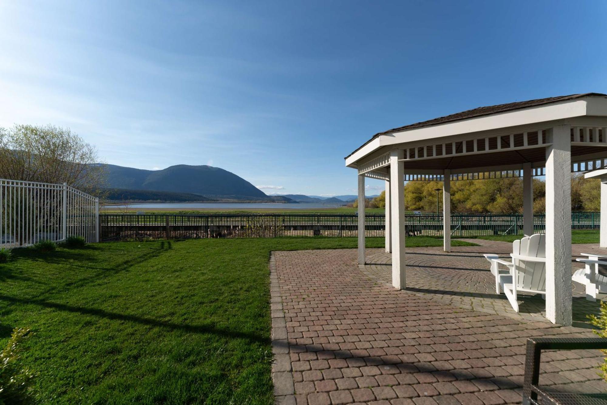 Prestige Harbourfront Resort, Worldhotels Luxury Salmon Arm Εξωτερικό φωτογραφία